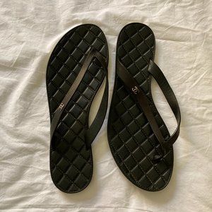 Chanel Leather Black Quilted Sandals - 7.5 / 37.5